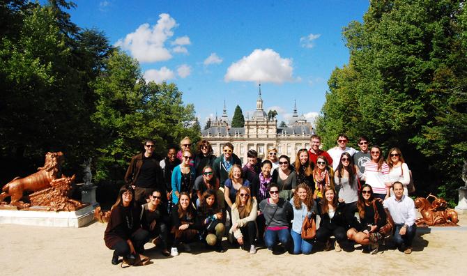 HCAYS students visit the Royal Gardens of La Granja.