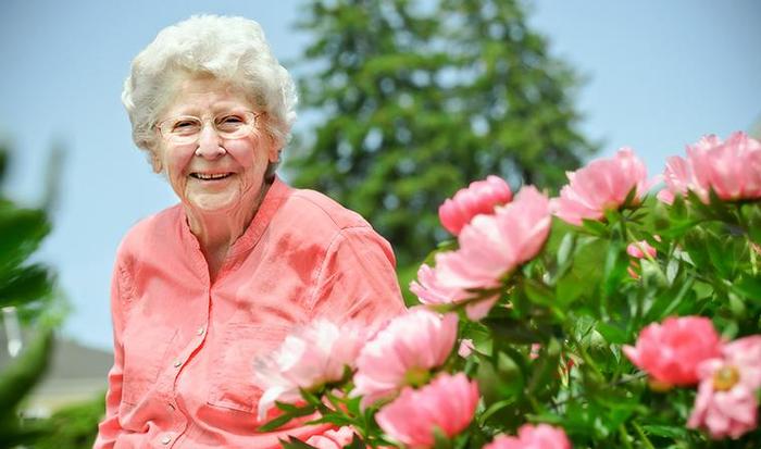 Patsy Couper in the Grant Garden at Hamilton College. PHOTO: NANCY L. FORD