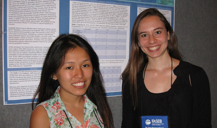 Tshering Sherpa ’16 and Elisabeth MacColl ’16 at the FASEB Conference