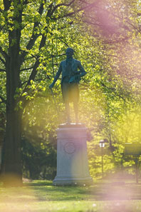 Promise - Photo - Statue