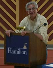 Wes Cowan, featured appraiser on Antiques Roadshow, led an Alumni College on collecting.