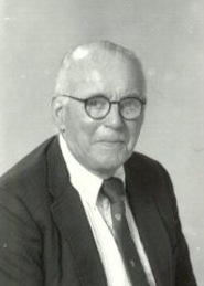 Hamilton Life Trustee Dick Couper '44