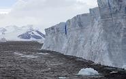 Remains of the Larsen B Ice Shelf photographed by Dave Tewksbury