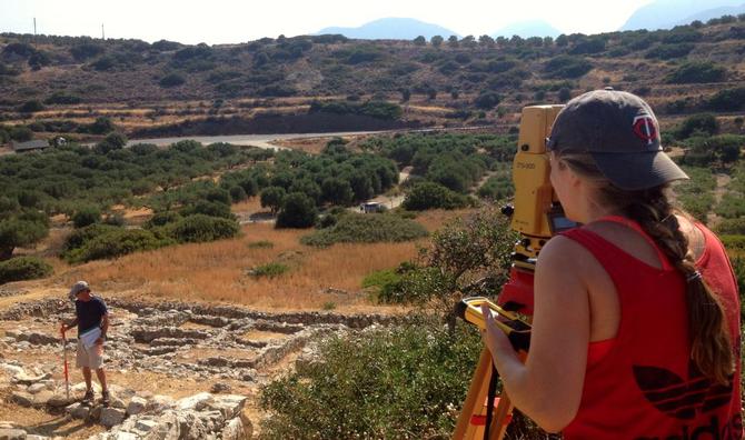 Mackenzie Leavenworth ’15 Digs Into Ancient Greece