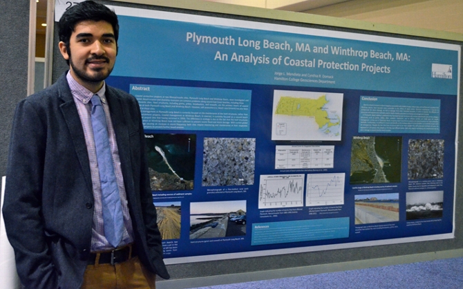 Mendieta ’14 Presents Research at GSA Meeting