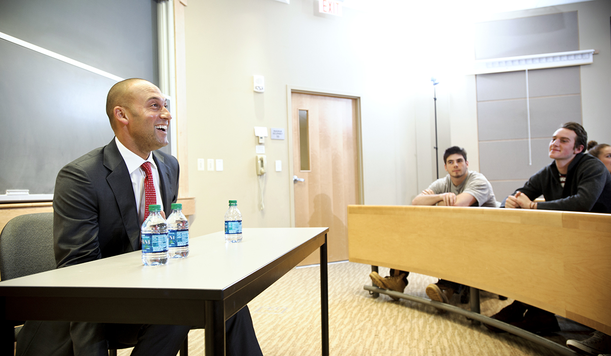 Derek Jeter meets with students at Hamilton College