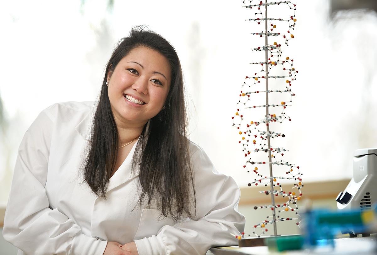 Kari Koga '15 in the genetics lab in Hamilton's Taylor Science Center.