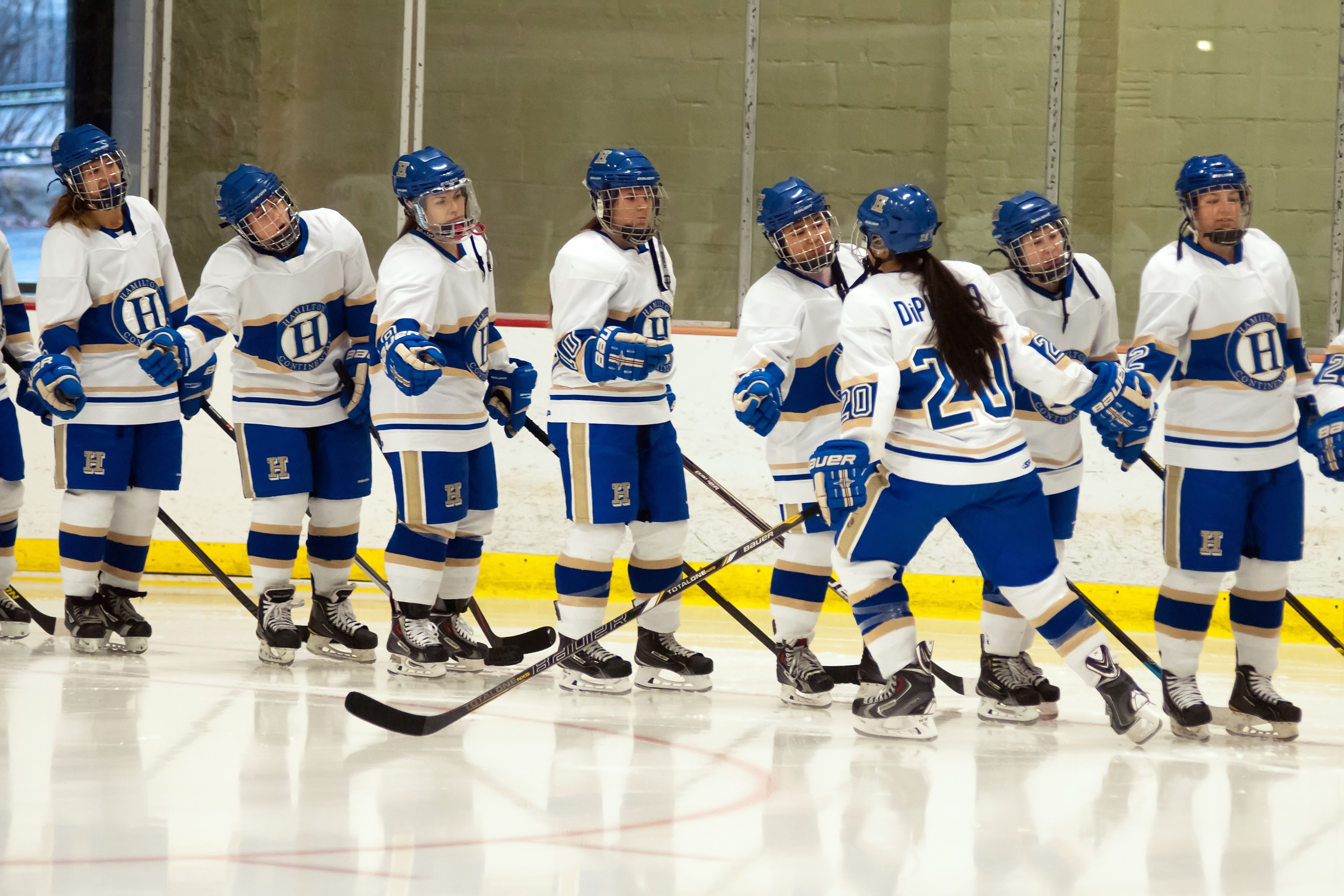 Seven Game Unbeaten Streak Ends For Womens Hockey News Hamilton