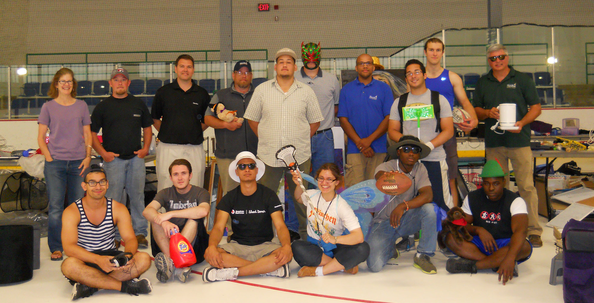 The 2015 Cram and Scram collection crew in Sage Rink.