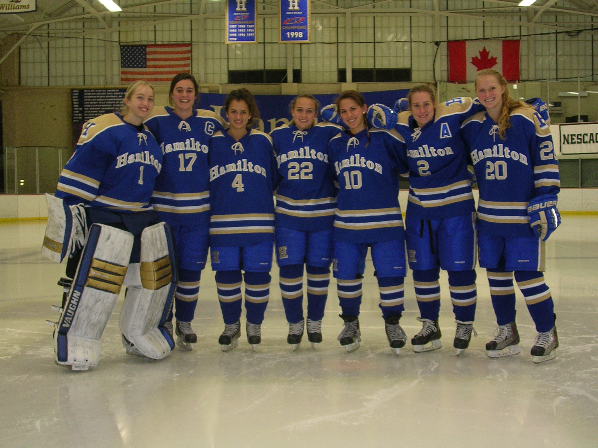 Seniors pace women's ice hockey past Bowdoin - News - Hamilton College