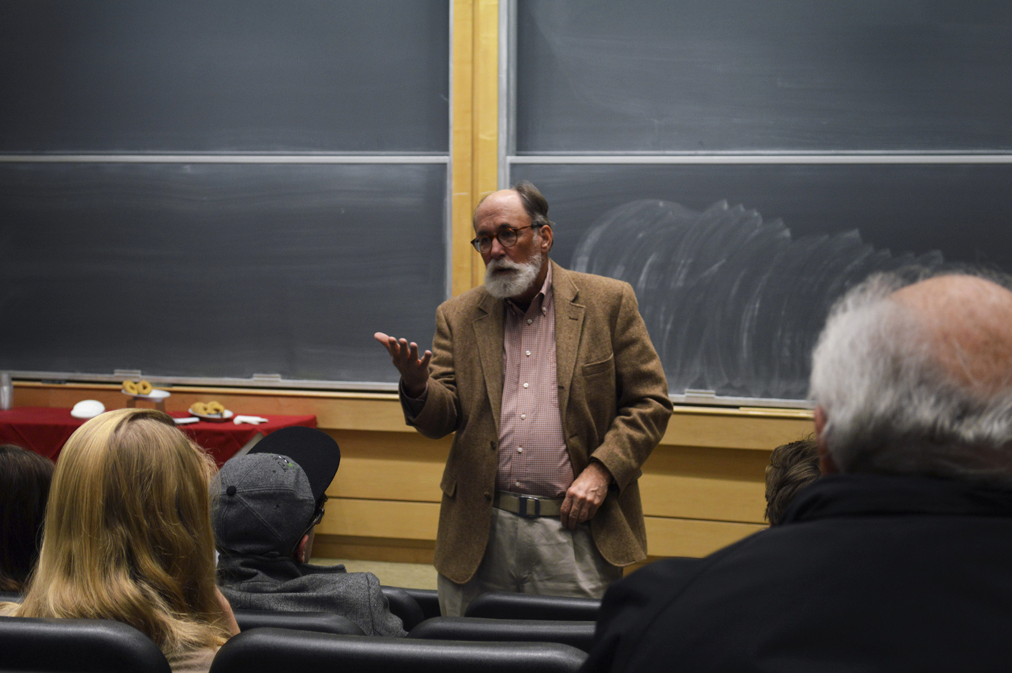 Pulitzer Prize-winning critic Henry Allen '63 speaks in the Kennedy Aud.