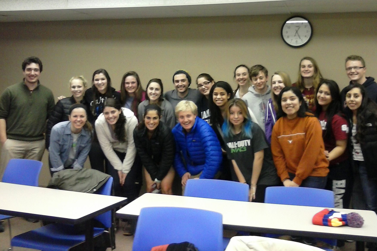 Hamilton student volunteers at Clinton Elementary School.