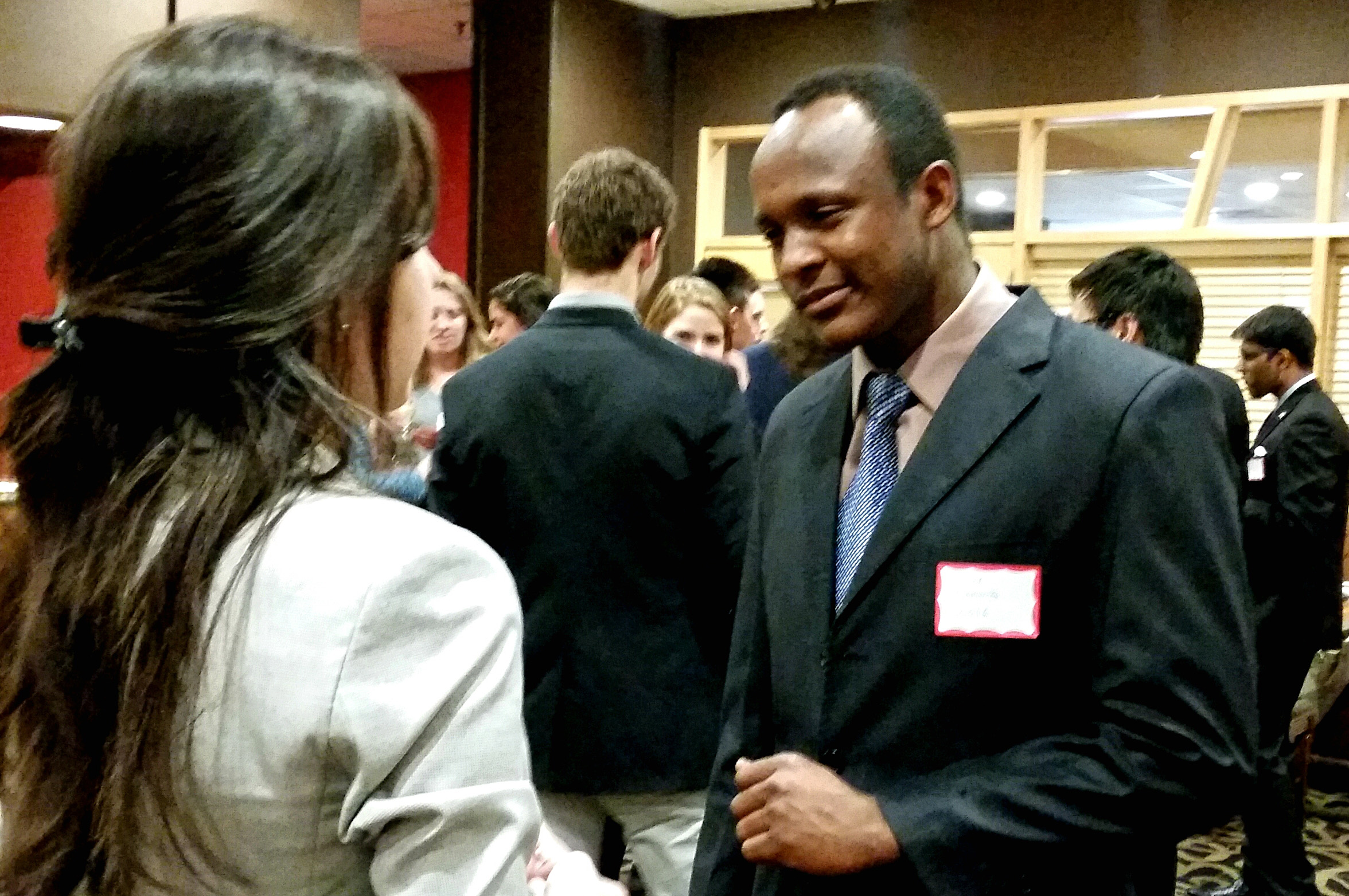 Nejla Asimovic ’16 speaking with Leonard Kilekwang '16 at Levitt Leadership Reception