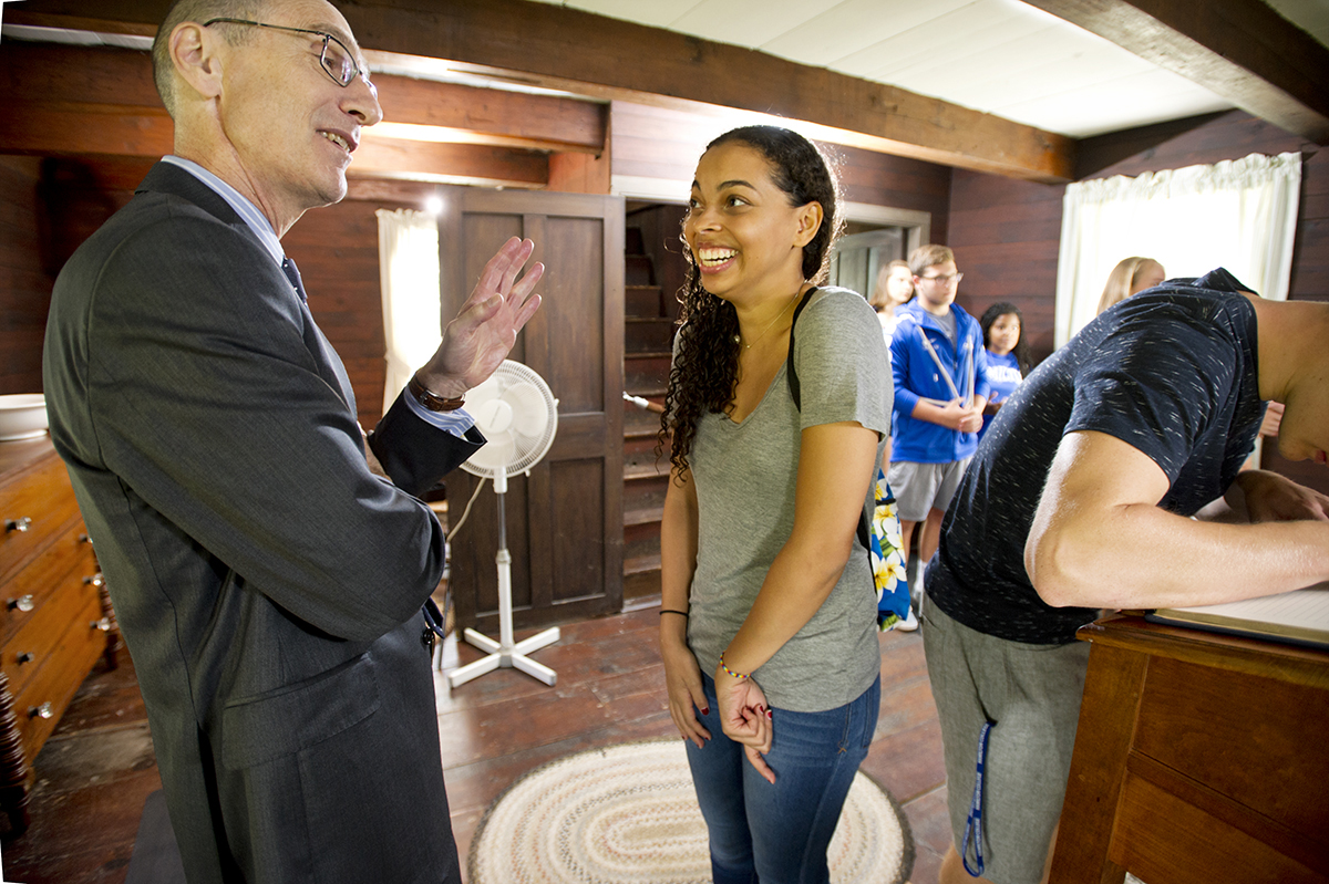 President David Wippman greets Angelique Archer, a member of the Class of 2020.
