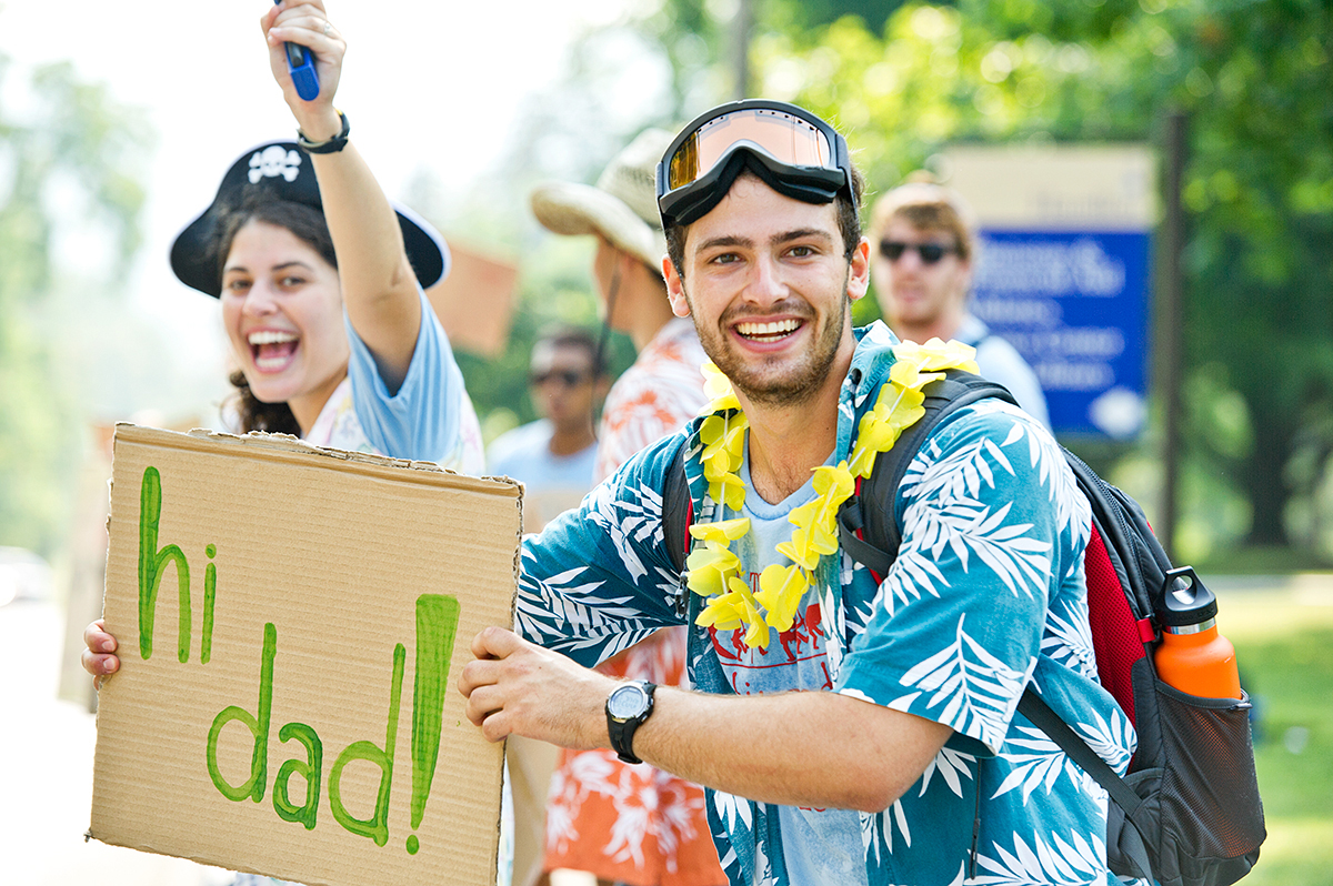 Orientation leaders greet members of the Class of 2019.